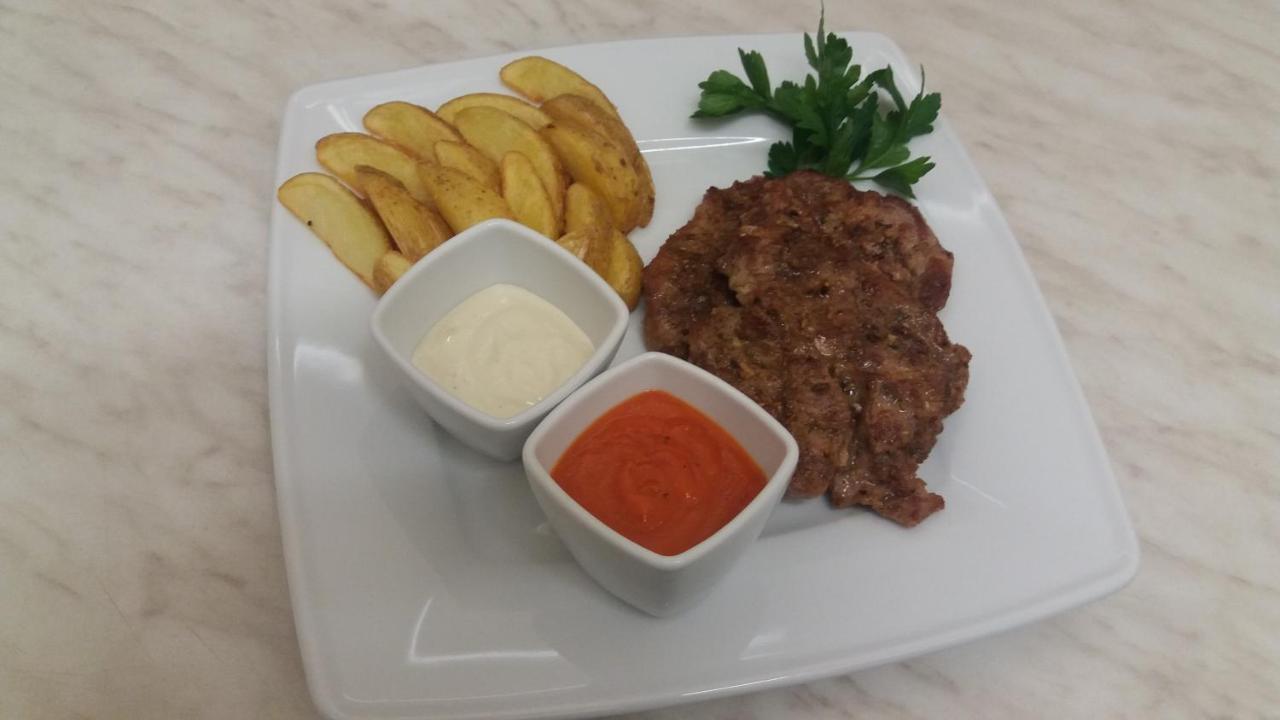 Restauracja Applause Hotel Ludwin Kültér fotó